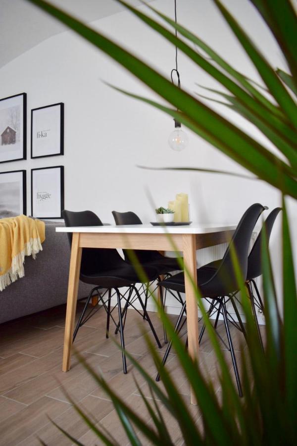 Voya Nordic Apartment-A Luxury Oasis In The Old Town Braşov Extérieur photo